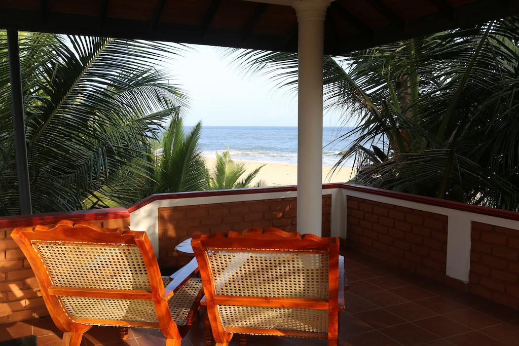 Lonely Beach Resort تانجالي الغرفة الصورة